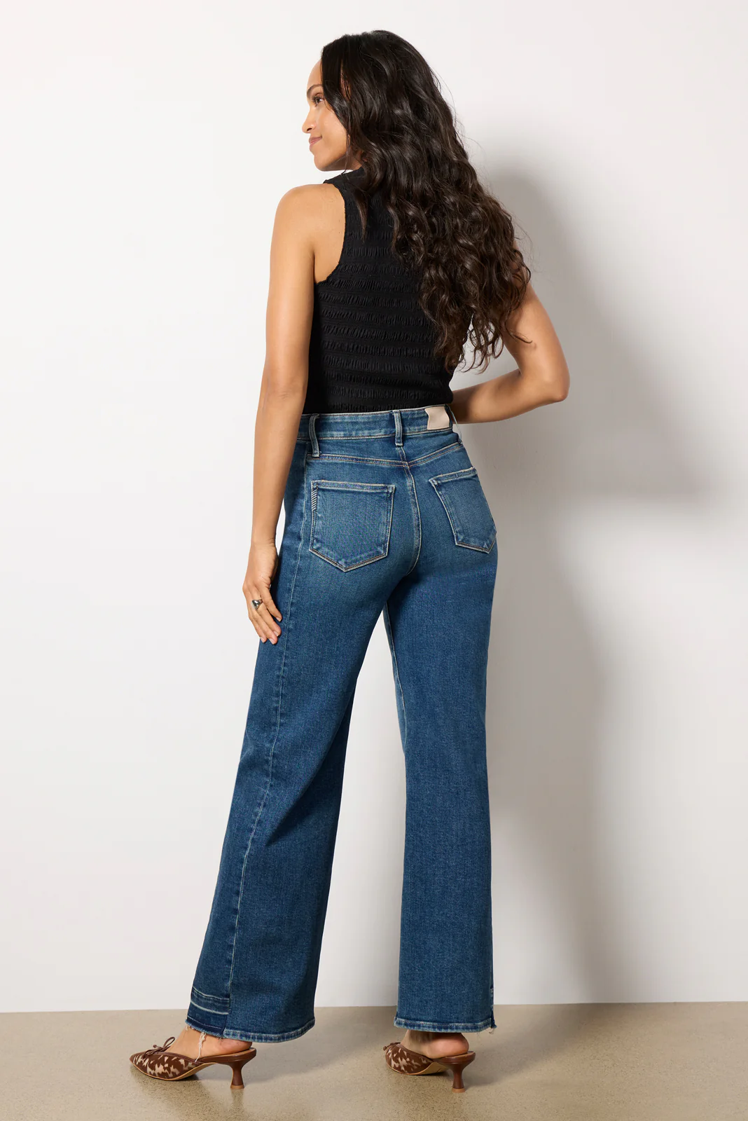 Anessa 31` W/ Side Seam Inset - Image 4