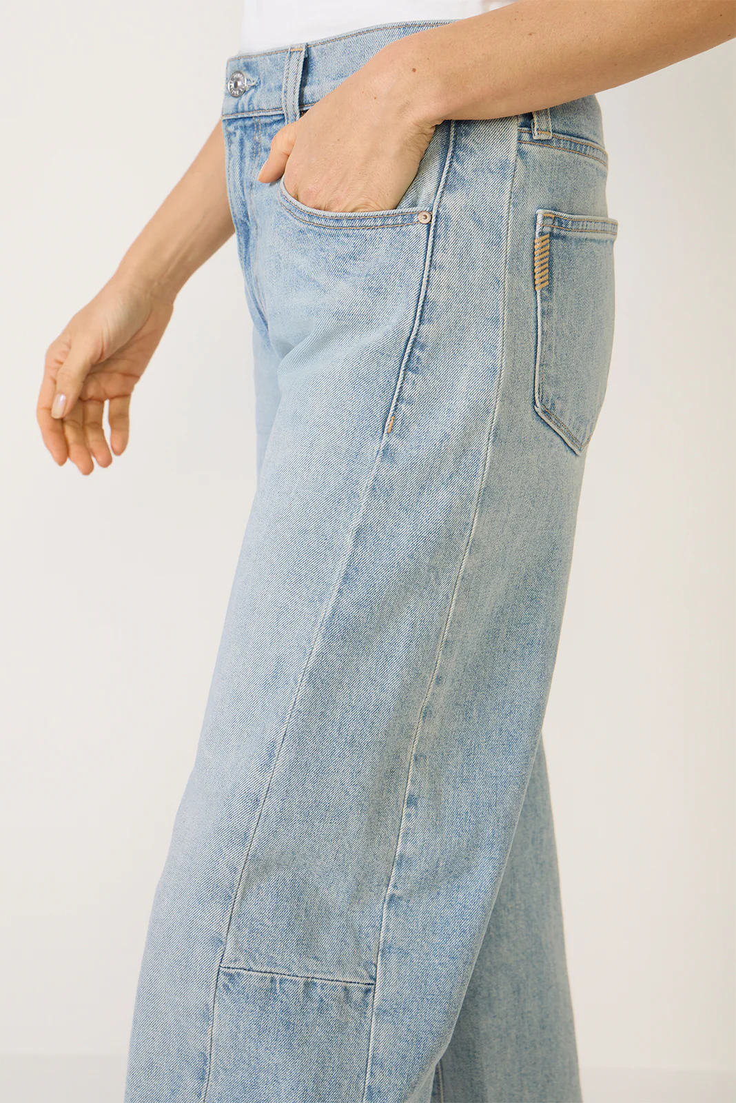 Arellia Skimmer W Outseam Panels Barrel Jean - Image 2
