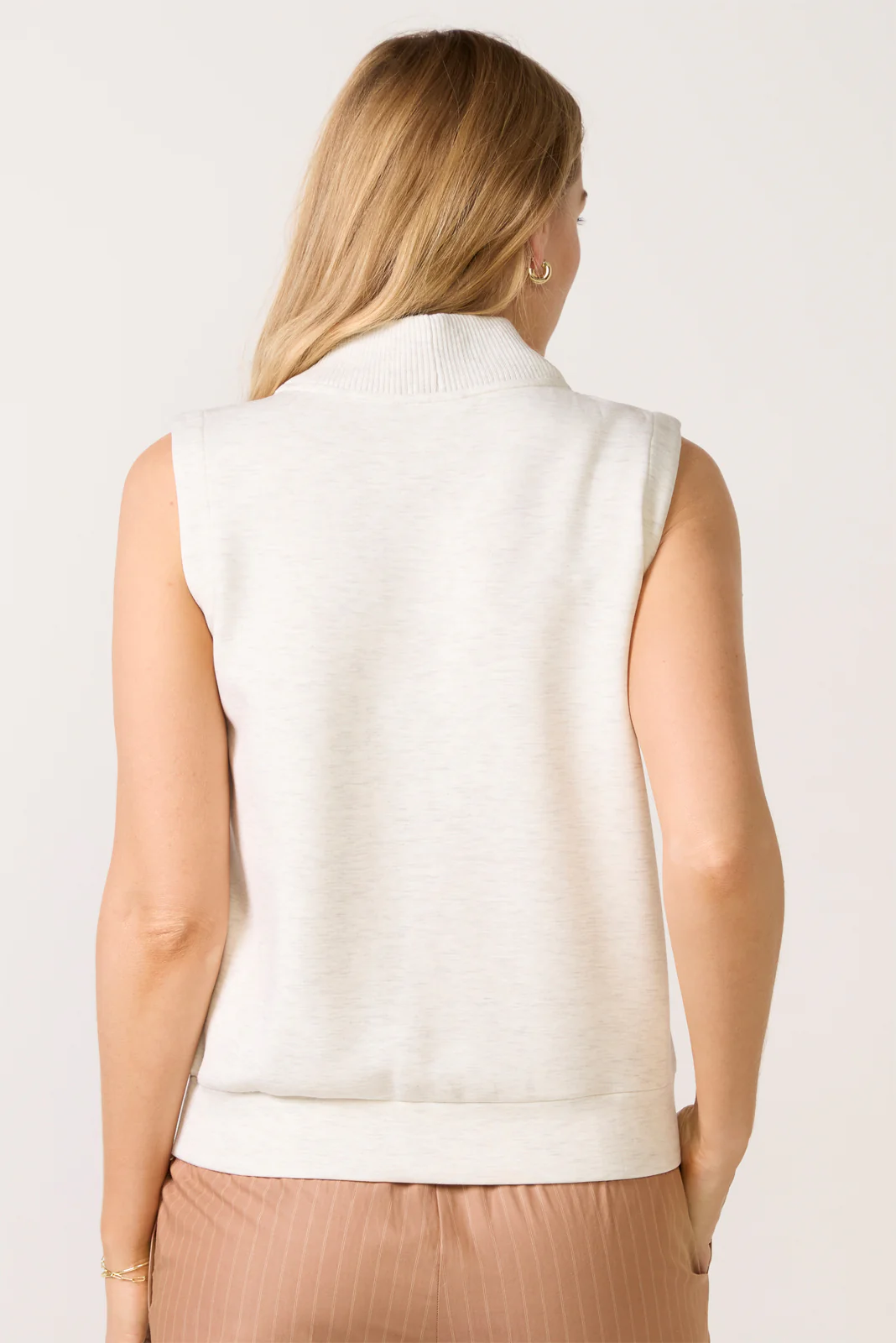 Beau Sleeveless Sweatshirt - Image 4