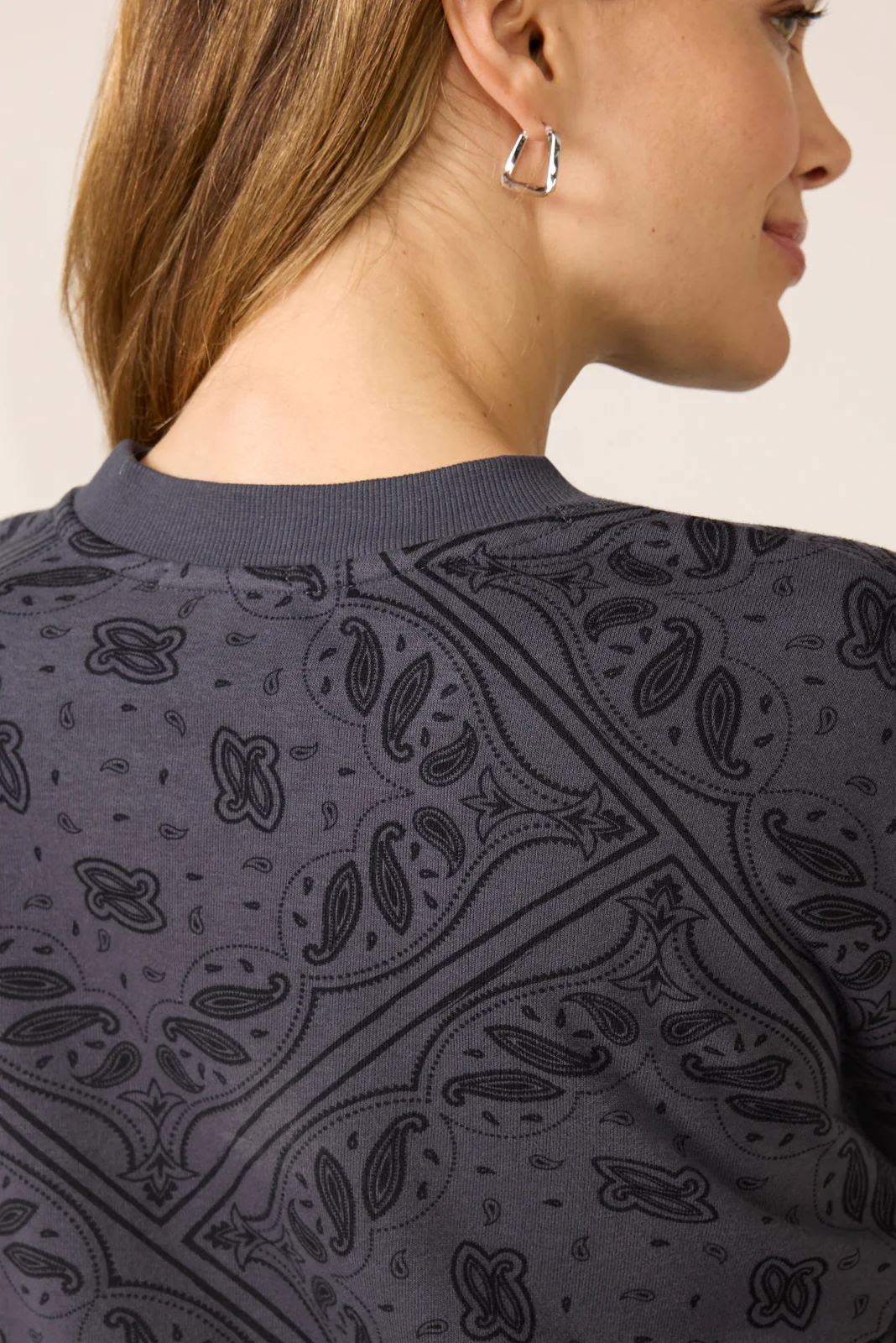 Charlie Sweatshirt - Image 5