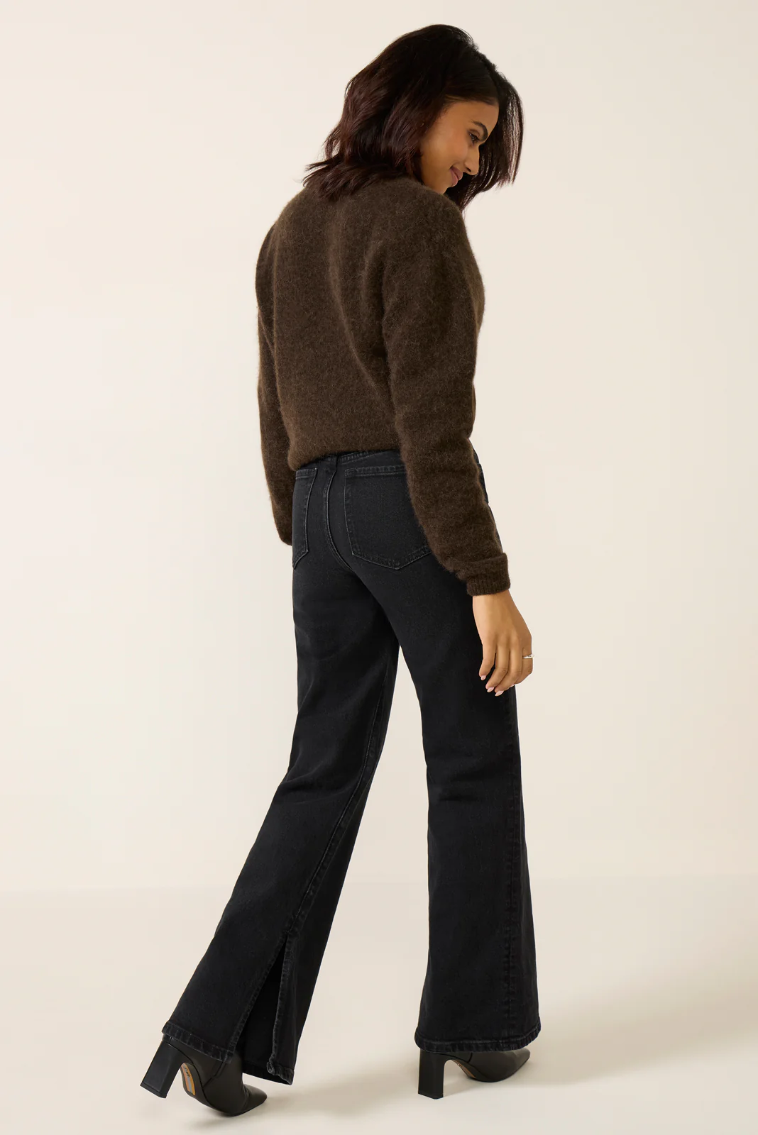 Ever Vintage Bootcut w Slit Jean - Image 4