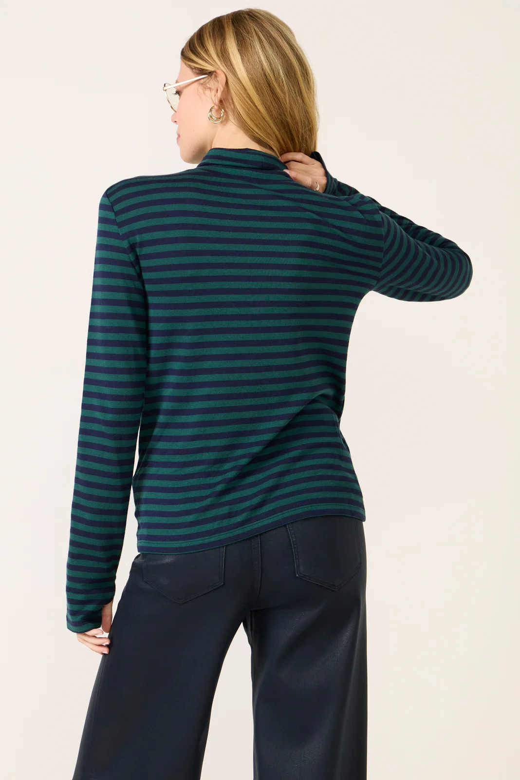 Feather Cloud Layering Turtleneck - Image 4
