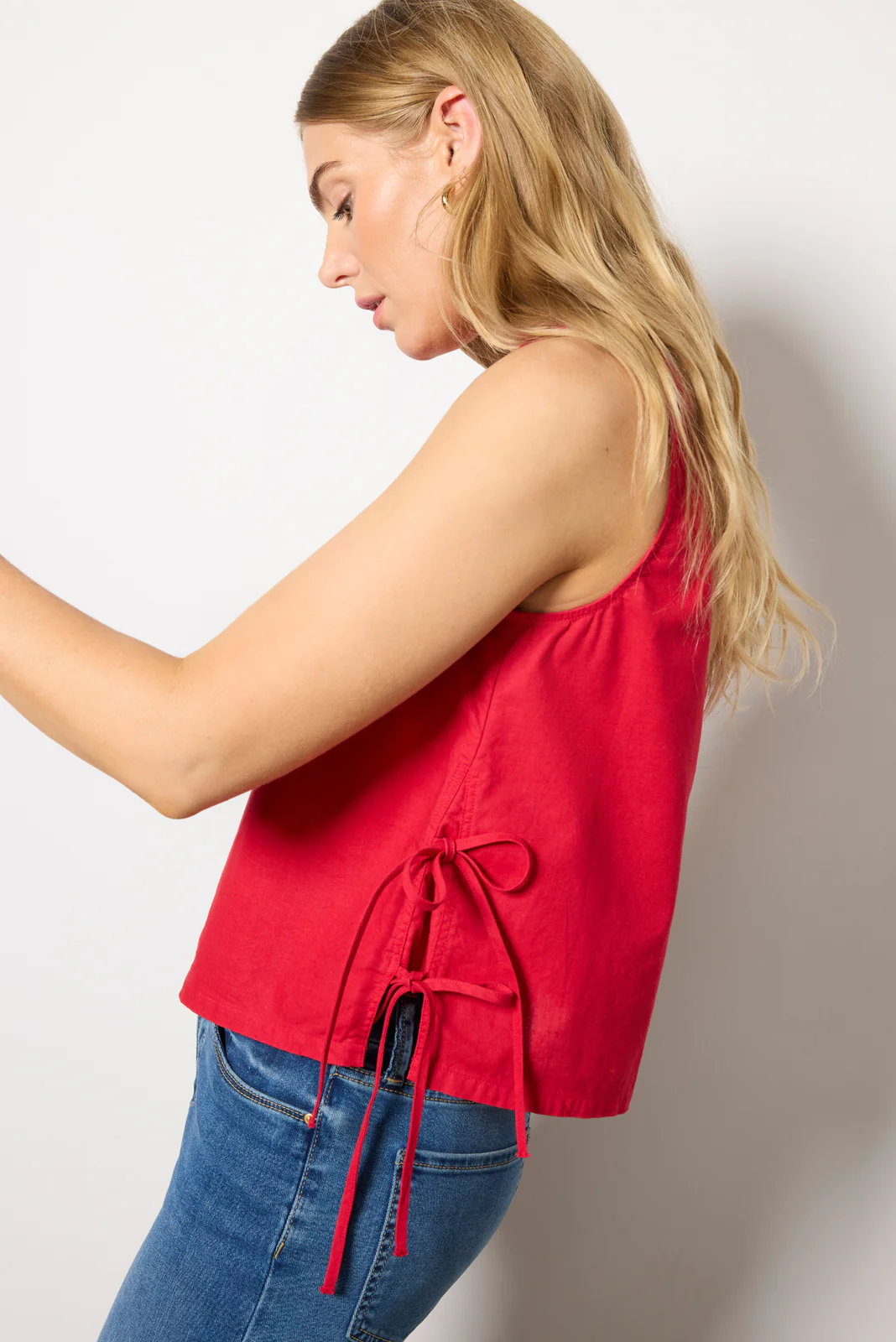 Gio Little Linen V Neck - Image 6