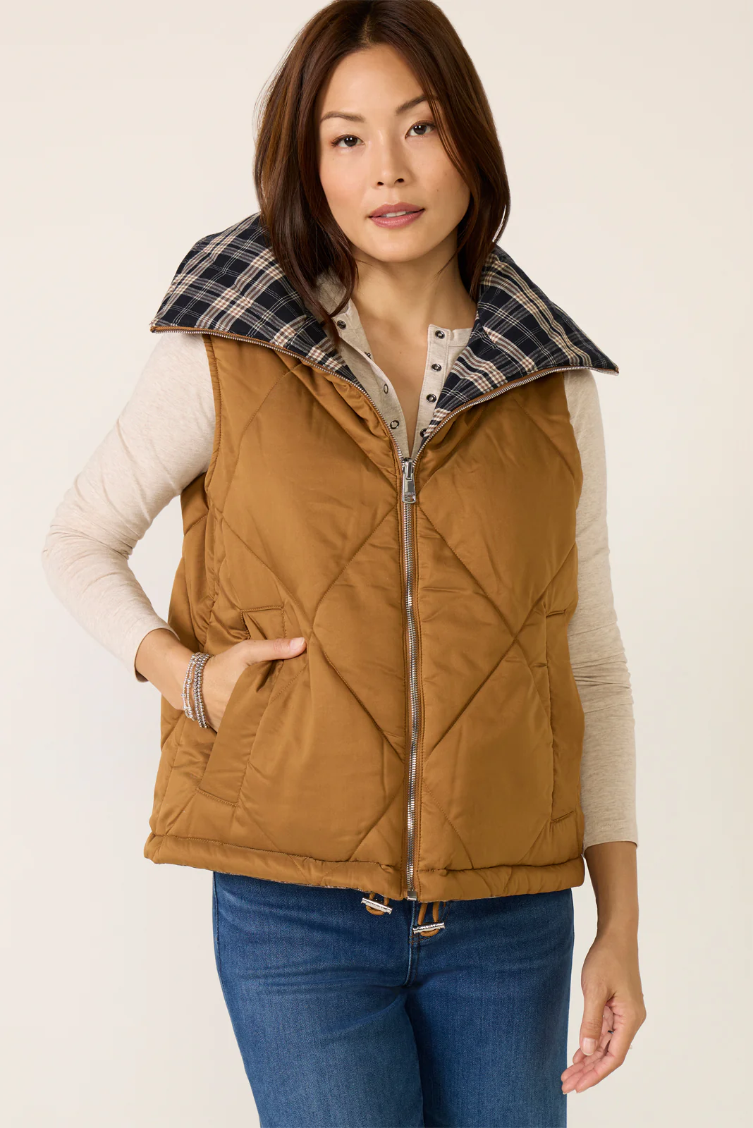 Miya Reversible Gilet - Image 6